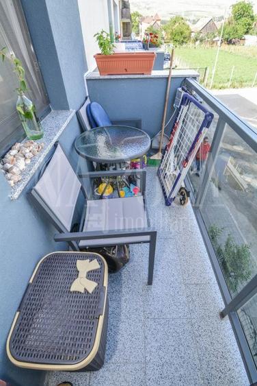 Apartament 3 camere de vanzare in Floresti