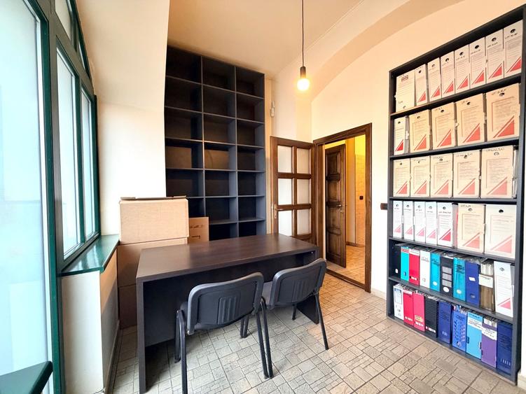 4 camere Ultracentral - Piața Unirii, ideal birouri, parcare in curte