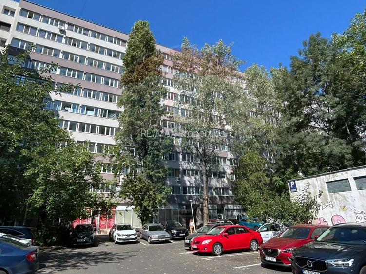 Inchiriere Apartament 3 cam Metrou Brancusi renovat recent - 14
