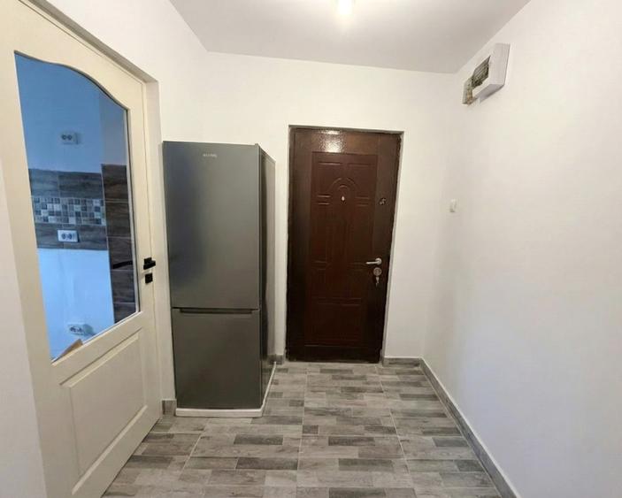 Apartament 2 camere RENOVAT, etaj 3/4, CT, incalzire pardoseala, Mircea
