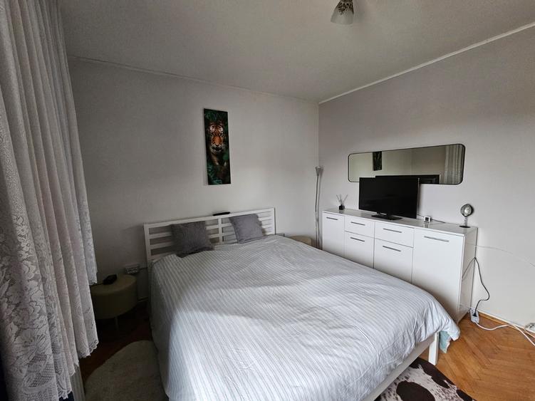 Apartament 3 camere, dec, 2 băi, 2 balcoane, et. 3 din 4, zona Șagului-Steaua