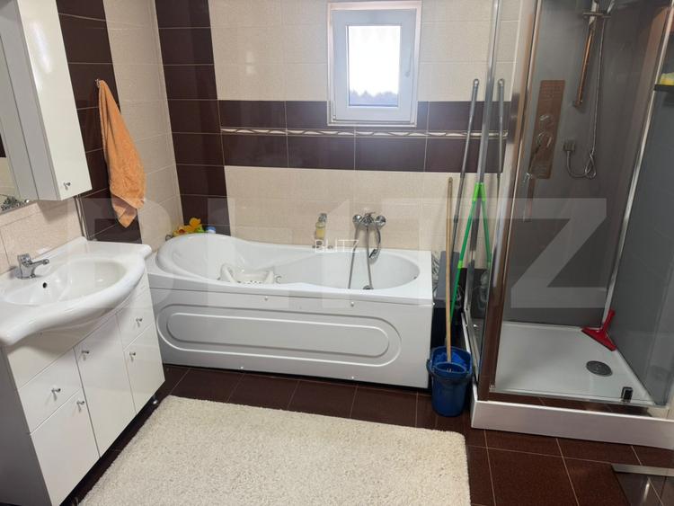 Casă spațioasă 7 camere, 247 mp, curte generoasa, amenajată-zona Dealul Florilor - 13