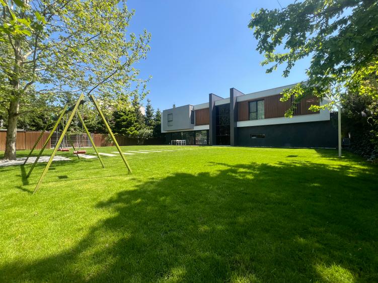 Inchiriere Vila Ultramoderna Iancu Nicolae / Modern Villa for Rent Iancu Nicolae