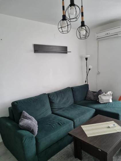 Apartament 2 camere etaj 2 calea Grivitei metrou Basarab
