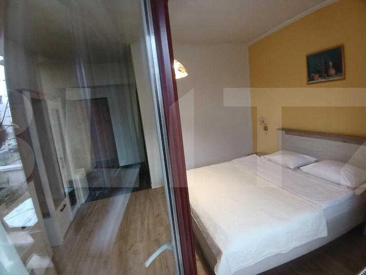 Pensiune 14 camere cu bai proprii si intrari separate, 500 mp, zona Mehala
