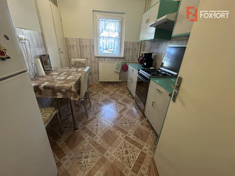 Apartament cu 3 camere de vanzare - Girocului