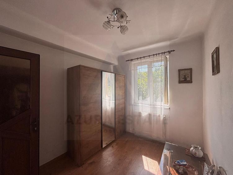 Casa singur in curte 335 mp teren si acces auto in zona Promenada Mall