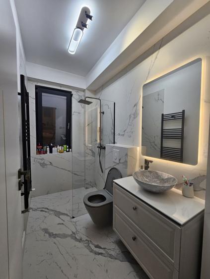Apartament lux 3 camere decomandat pe 2 etaje,, zona  Rezidentiala Centru
