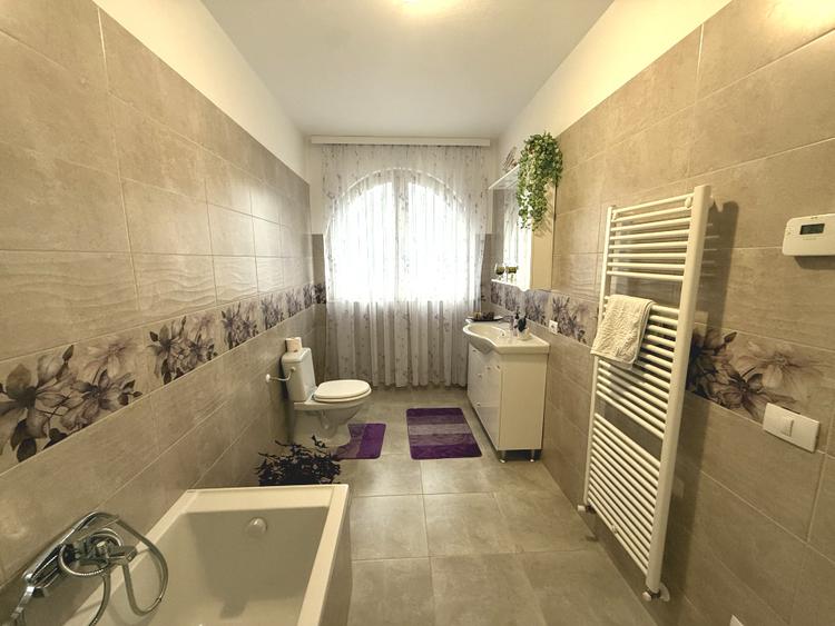 Casă în stil mediteranean de vanzare– rafinament, lumină și spațiu generos!