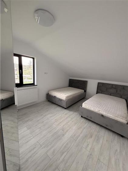 Apartament de vanzare - La Stejari - mobilat partial