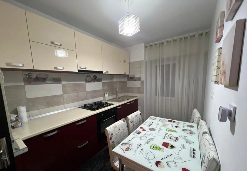 Apartament cu 2 camere, DECOMANDAT, zona Pacurari