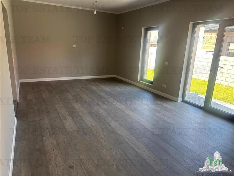 Casa inidividuala, superba pe parter, cu garaj si 4 camere spatioase, si toate u