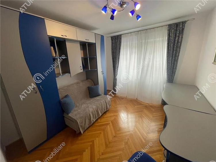 Apartament 3 camere decomandate si balcon in zona Vasile Aaron Sibiu