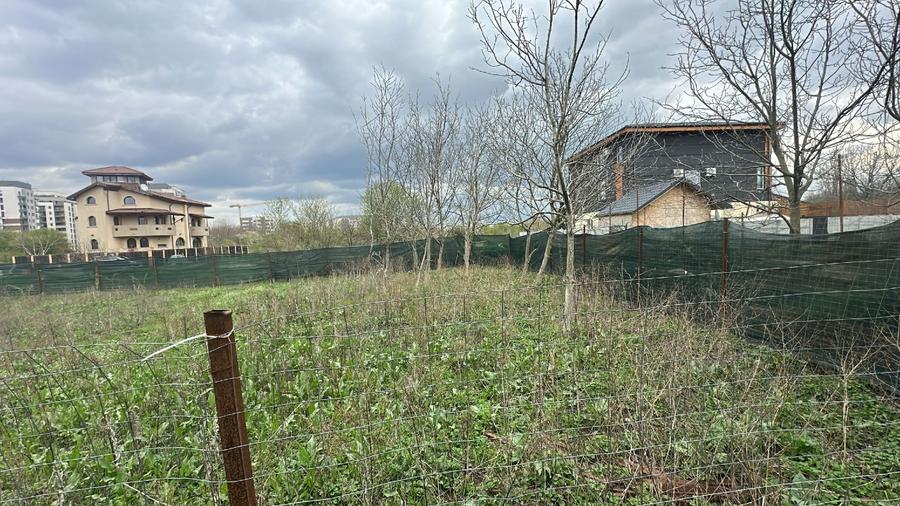 Teren de vanzare sector 6 cu deschidere de 22 ml la Str. Valea Doftanei