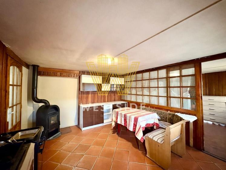 Casa individuala de vanzare, in Mosnita Veche