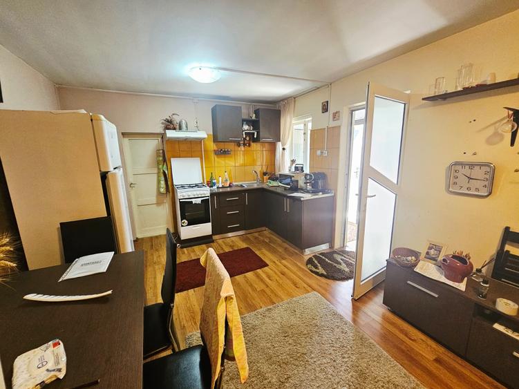 Casă cu teren generos de 1.297 mp, zona Rudului – Ploiești