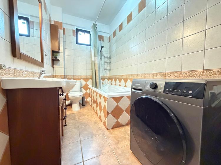 3 Camere || Parter Înalt || Curte