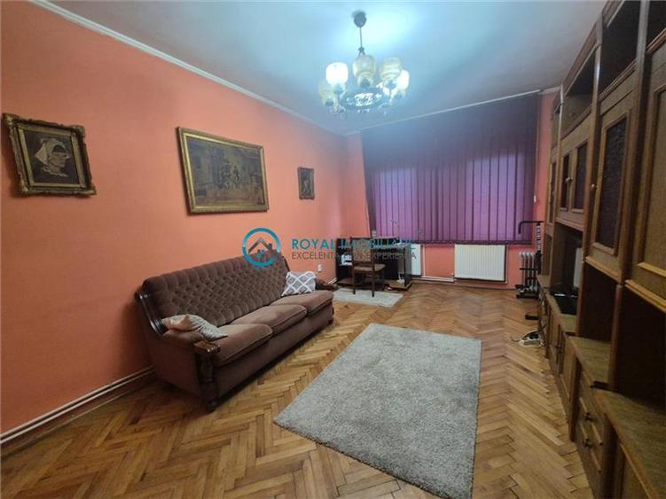 Royal Imobiliare - Vanzare Casa Zona Lupeni
