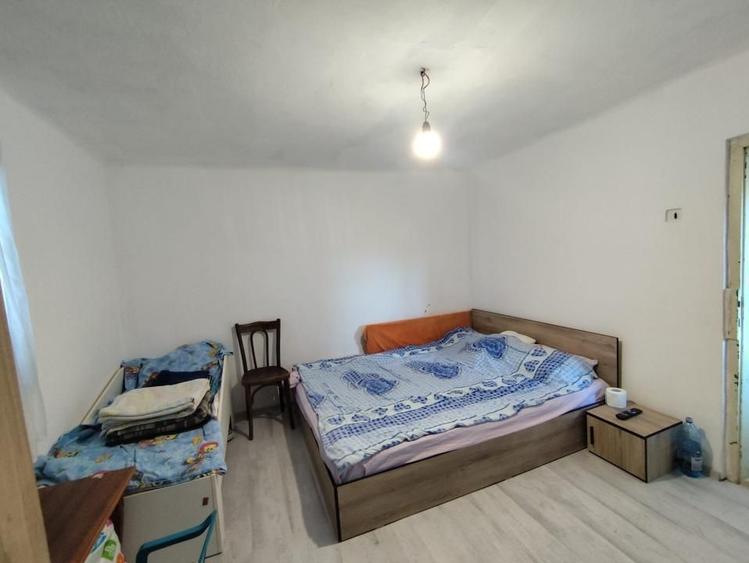 Casa Batraneasca cu 1410 mp teren, Cocorastii MIslii.