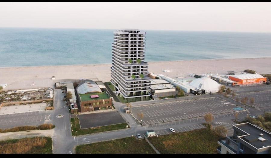 Apartament de 2 camere Marina Tower vedere la mare