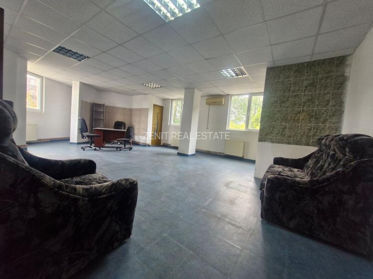 Bulevardul Basarabia // Spațiu Comercial // 3 Birouri