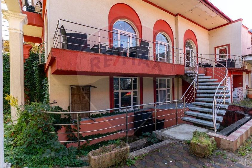 Hotel / Pensiune de închiriat sau vanzare în zona Central,Hunedoara
