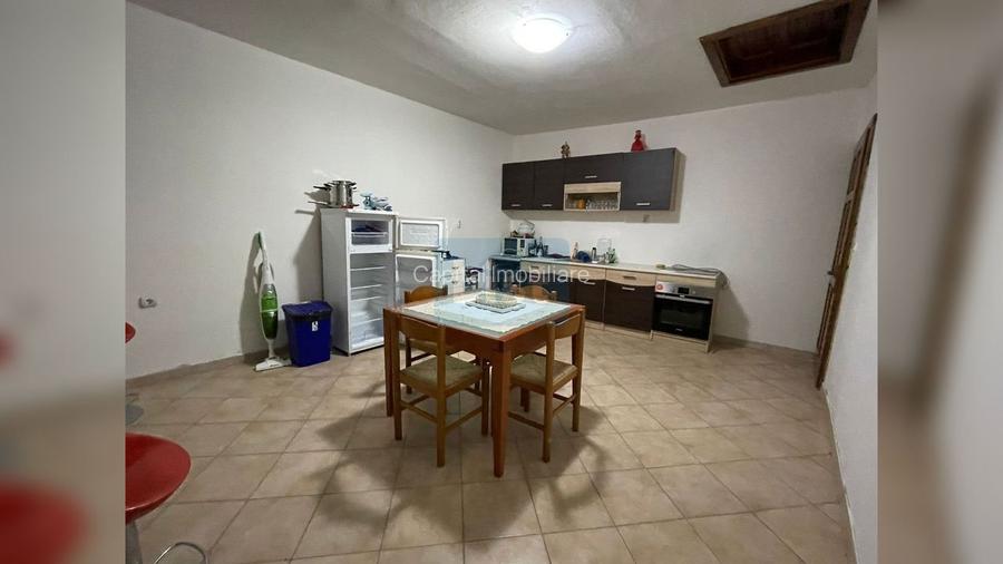Casa intr-o zona linistita, Bucosnita - 8