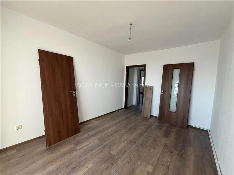 Lugoj, Apartament 3 Cam., 84 Mp., Semidecomandat, et.6, Central Blocul Postei - 31