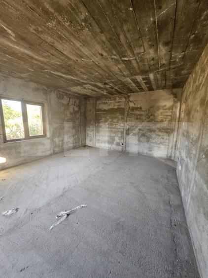 Casă la roșu, de vanzare, 250 mp, zona Slobozia Moara