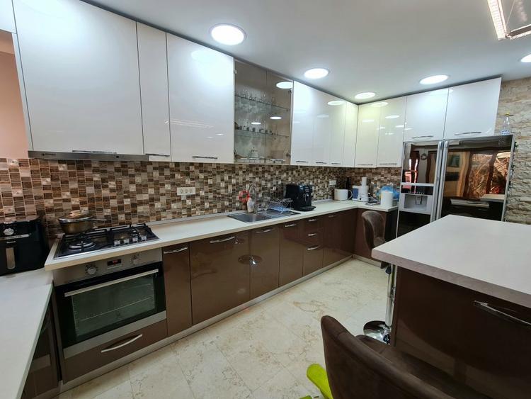 Vila 6 Camere - Domnesti