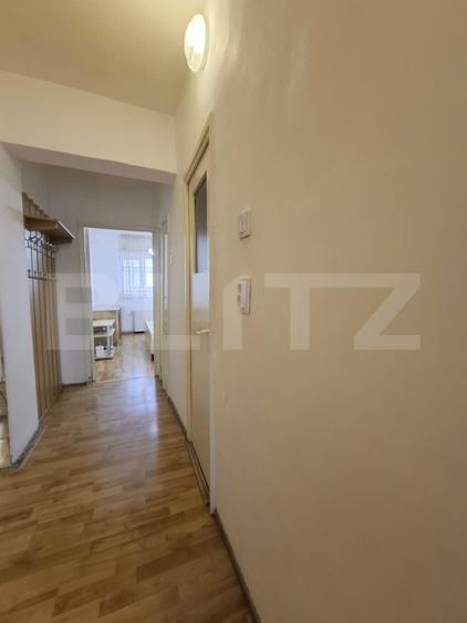 Apartament 3 camere, 66 mp, 2 locuri de parcare, zona Calea București