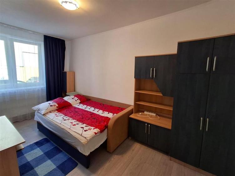 Apartament 3 camere decomandat balcon zona B-dul Mihai Viteazu