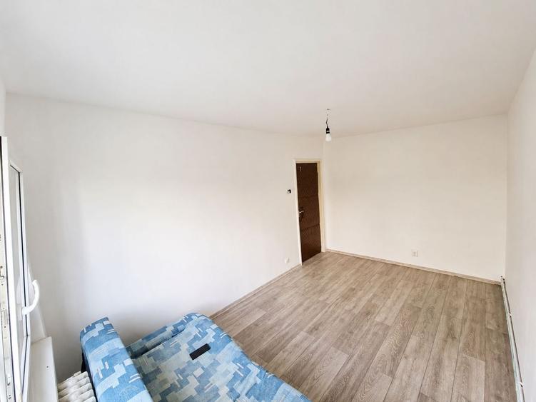 Apartament cu 3 camere | decomandat | zona Primaverii | Manastur
