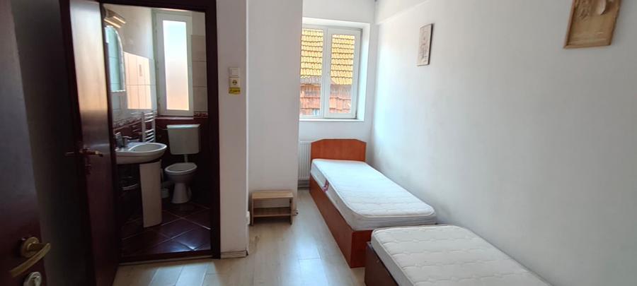 Pensiune in zona Stadion Sala Polivalenta pretabila echipe muncitori