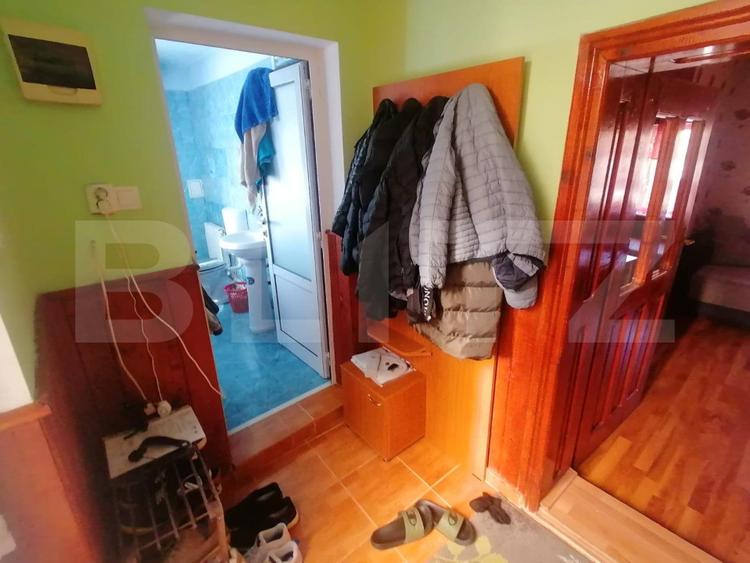 Casa 3 camere 1 bucatarie 1 baie 100 mp utili cu toate utilitatile Zona Cugir