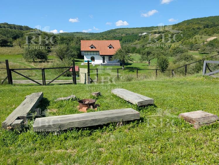 Casa individuala cu teren in Floresti pe Valea Sanaslaului
