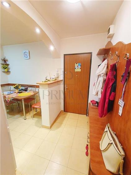 SOARELUI - 3 CAM - 2 BAI - SPATIOS - CENTRALA PROPRIE - ETAJ INTERMEDIAR - ZONA