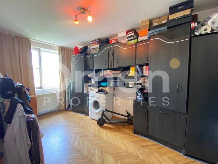 Apartament cu 3 camere, orientare V, zona Garii