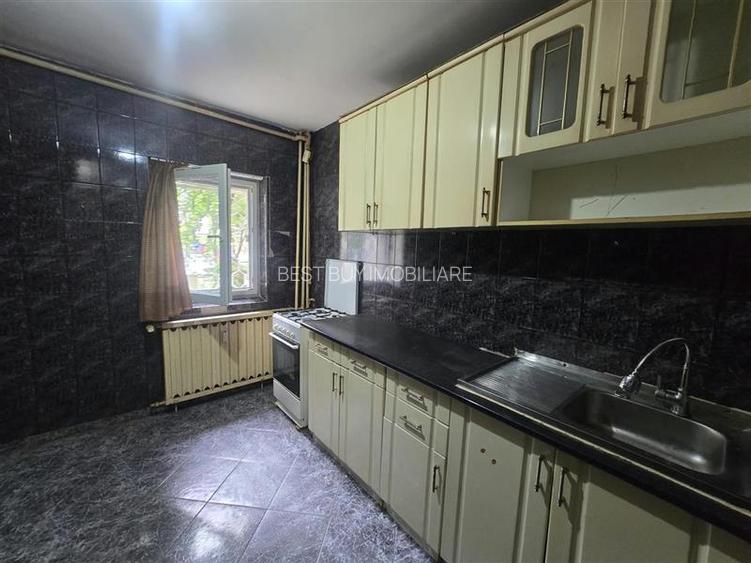 AP.2 CAMERE DECOM 65 MP BLOC 1991 DOAMNA GHICA PARC PLUMBUITA - 14
