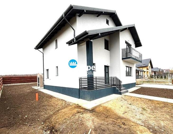 Vila de vanzare, 4 cam. beci, 500 teren, 5 drumuri Valea Adanca