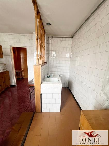Apartament patru camere de vanzare in Sebes