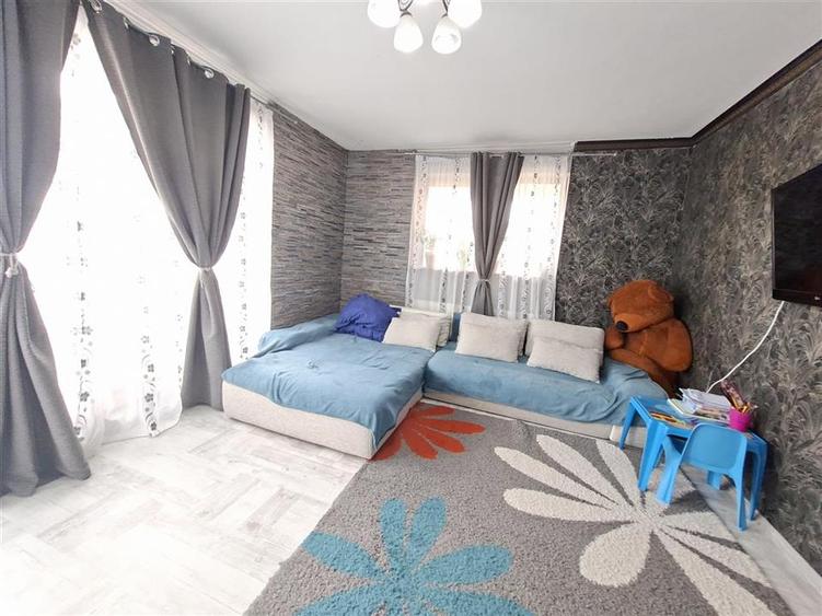 Apartament modern 2 camere balcon zona Shoppping City