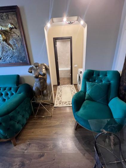 Apartament renovat complet, 69 mp, etaj 8 – Zona Semiluna, Dărmănești