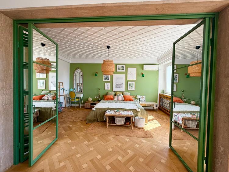 Vanzare apartament zona Universitate - 4 camere cu terasa generoasa