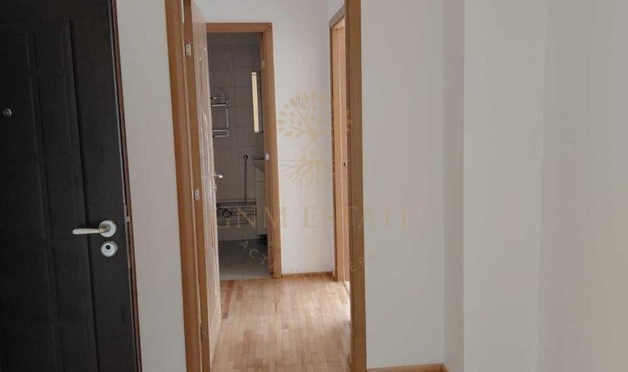 3 Camere / 2 bai / bloc 80/ Bdul Tineretului vis a vis Parc