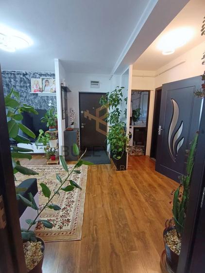 Apartament 3 camere, parcare, zona Apahida!