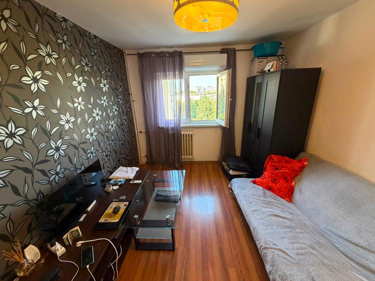 Salajan 2 Camere Bloc 1971 Reabilitat 4 Min Metrou Instalatii Schimbate