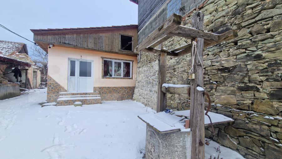 Casa parter teren 836 mp, 150 mp utili 2 corpuri , asfalt , langa Sercaia - 6