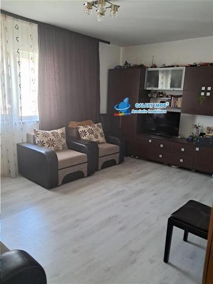 DE VANZARE APARTAMENT CU 3 CAMERE MODERN BRADU