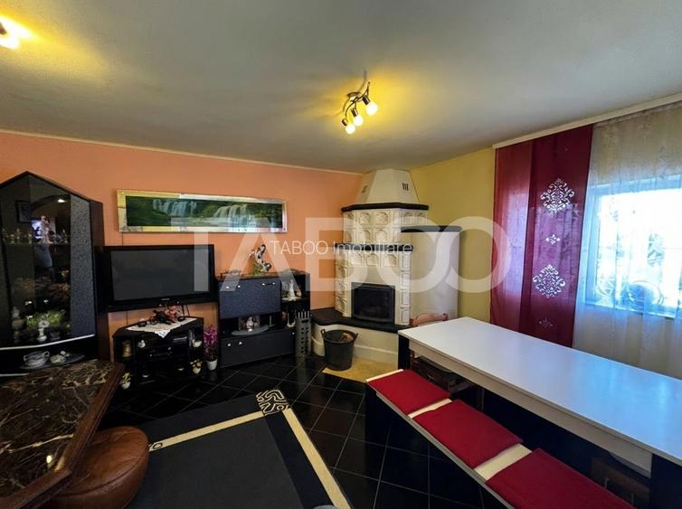 Casa de vanzare  individuala  cu 950mp teren Saliste zona deosebita - 14